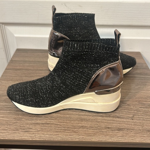 MICHAEL KORS NEOFLEX WEDGE SOCK SNEAKERS BLACK METALIC SIZE 5 - Picture 2 of 8